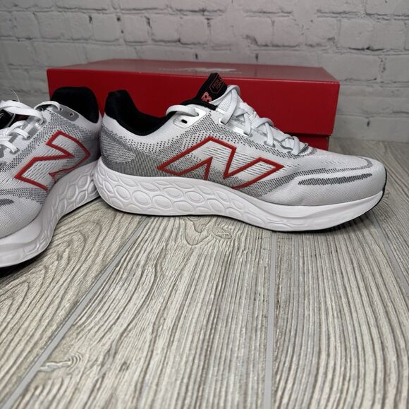 New Balance Fresh Foam 680 V8 Mens 10 Wide Running Shoes White Black New main image 5